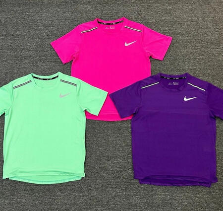 T-shirt running nike 16€